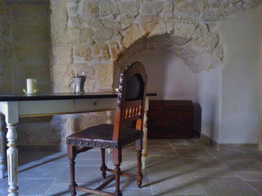 Borgovecchio Suite Остуні Екстер'єр фото