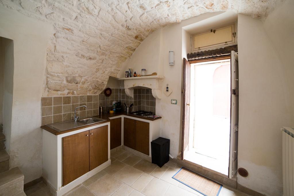 Borgovecchio Suite Остуні Екстер'єр фото
